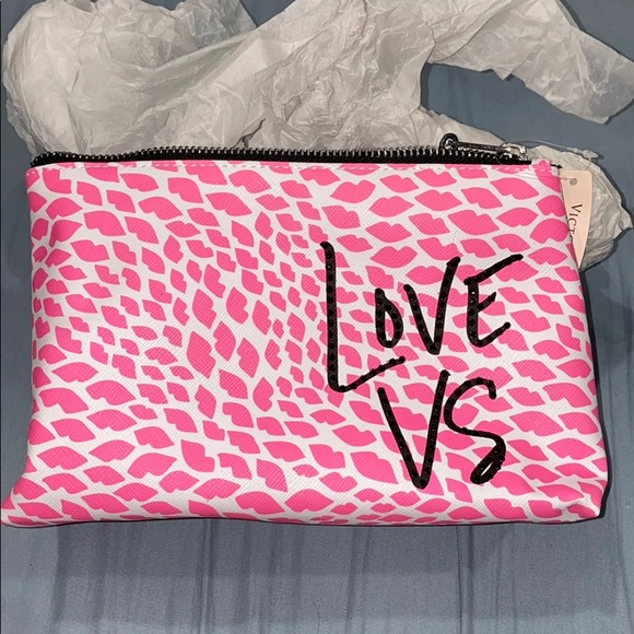 Victoria’s Secret Love VS Leopard Print Makeup Bag - Picture 1 of 6